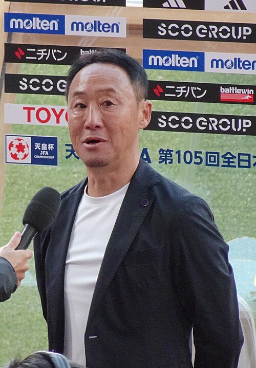 黒田剛（日本の東京都新宿区にある国立競技場で開催された天皇杯 JFA 第105回全日本サッカー選手権大会の決勝戦、FC町田ゼルビア対ヴィッセル神戸の試合。FC町田ゼルビ）